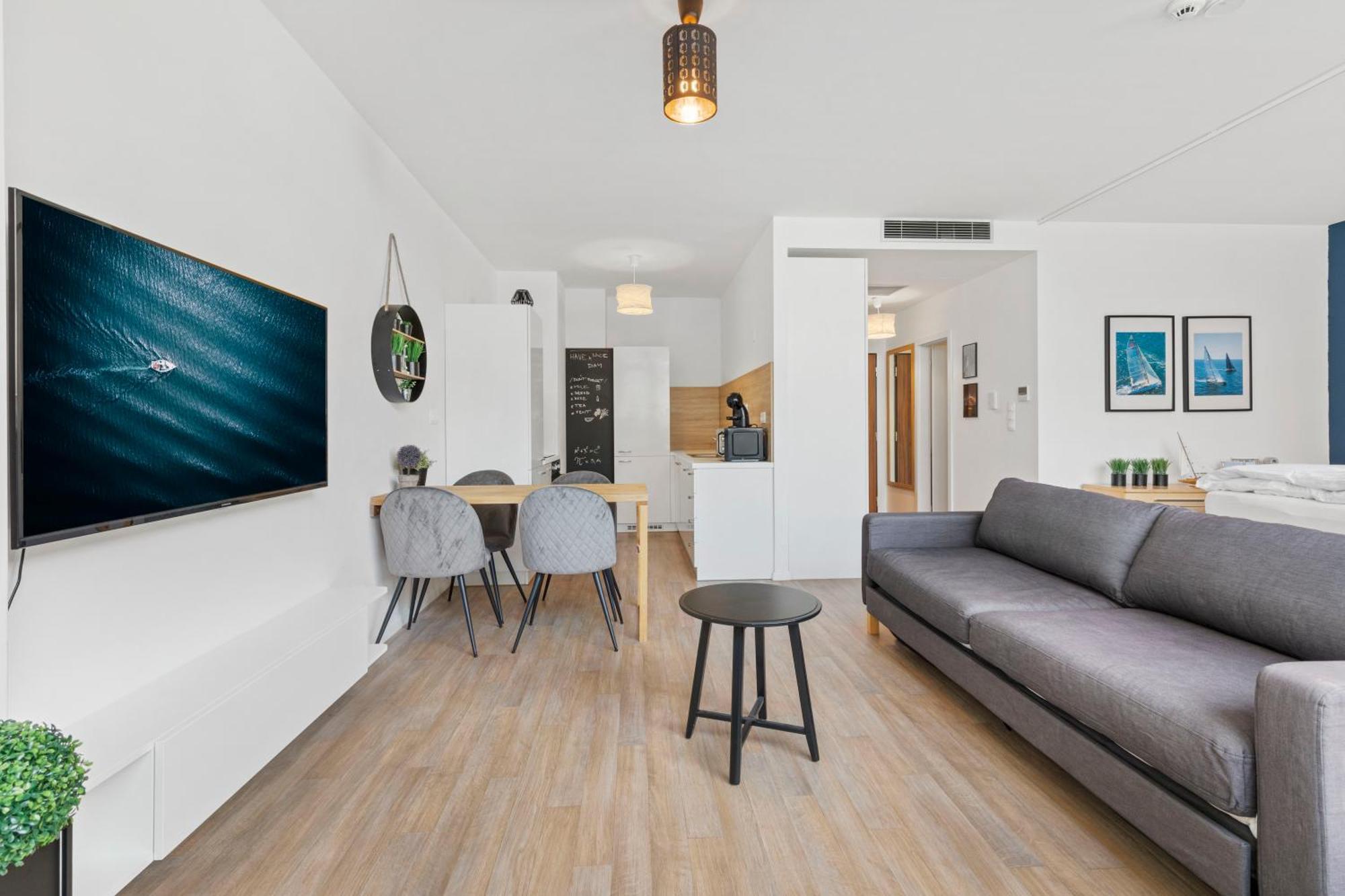 Lam Yacht Club - Terrace 10M2 Daire Bratislava Dış mekan fotoğraf