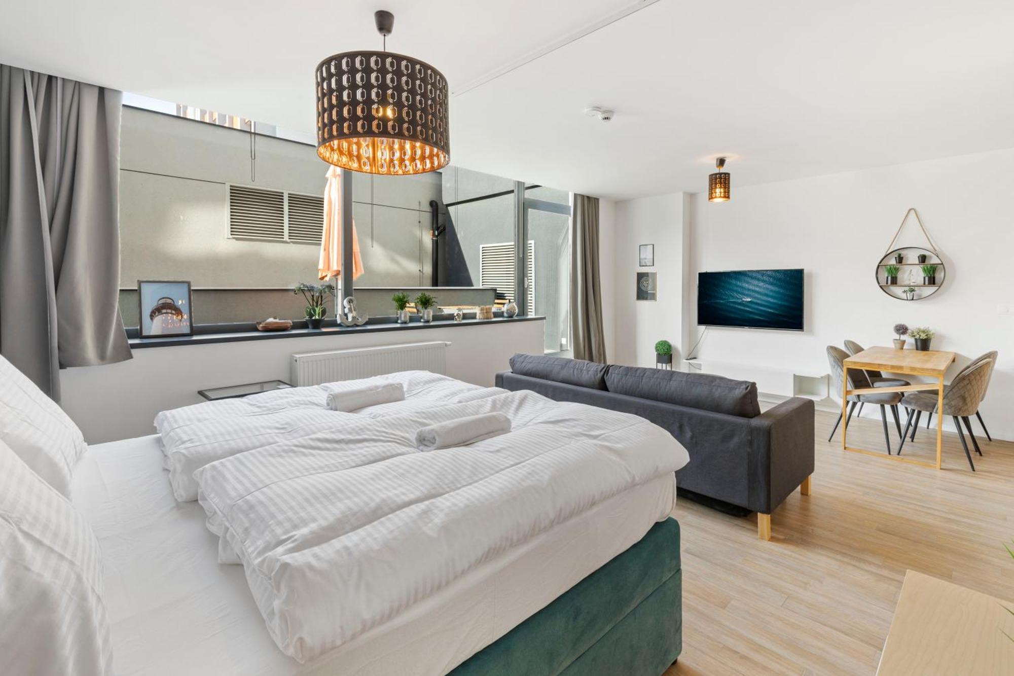 Lam Yacht Club - Terrace 10M2 Daire Bratislava Dış mekan fotoğraf
