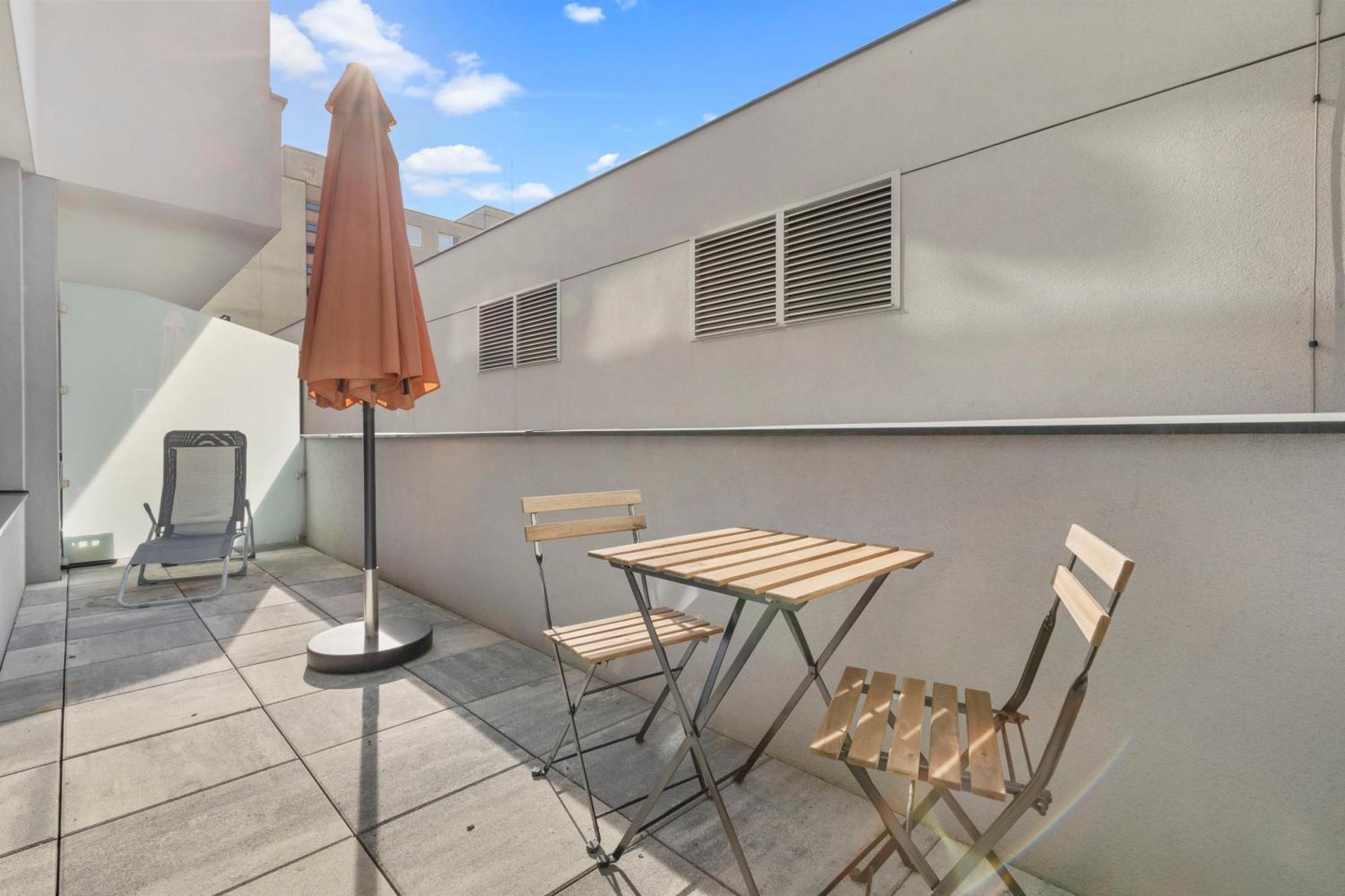 Lam Yacht Club - Terrace 10M2 Daire Bratislava Dış mekan fotoğraf